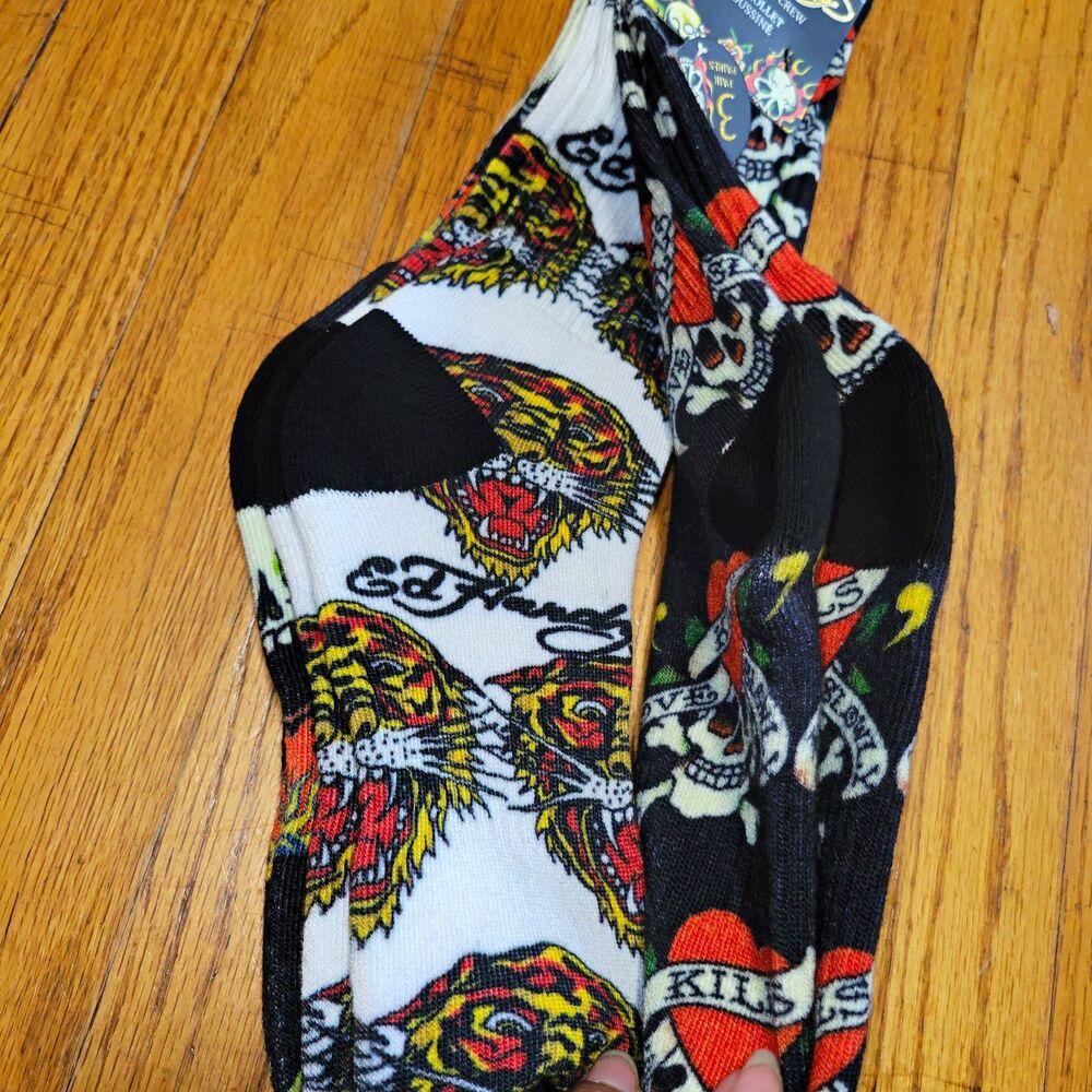 Ed Hardy Men's Cushioned Crew Socks 3 Pairs Black Skull Tattoo Graphic 9-11